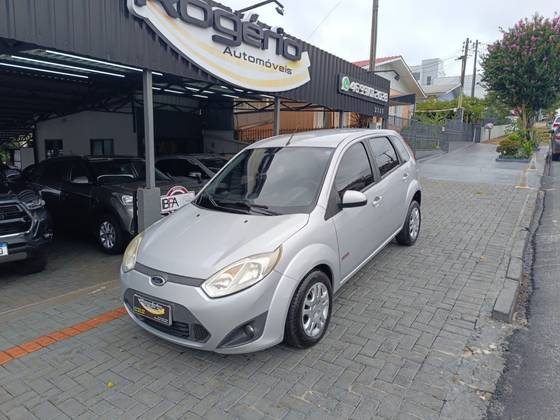 FORD FIESTA 1.6 MPI CLASS HATCH 8V FLEX 4P MANUAL FORD FIESTA 1.6 MPI CLASS HATCH 8V FLEX 4P MANUAL